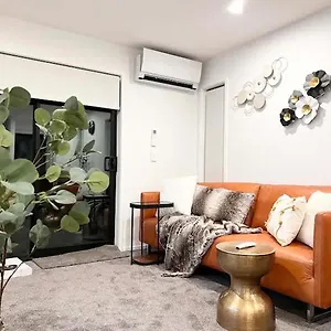  Apartment Cbd Luxury Townhouse