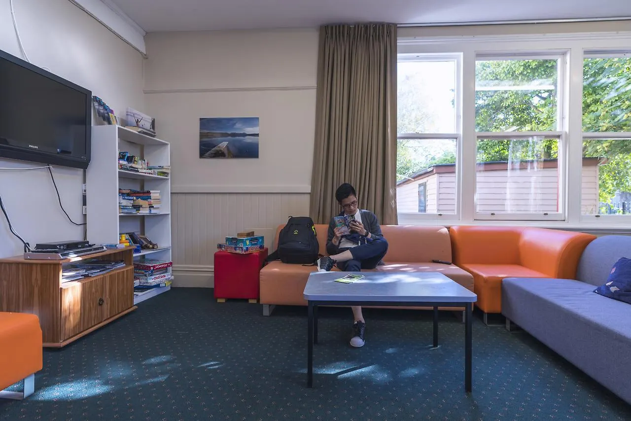 Yha Christchurch Rolleston House Hostel